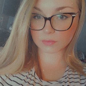 Meet your Posher, Leila